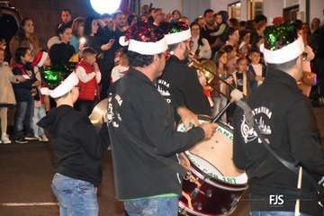 Papá Noel irrumpe en Lomo Magullo en un 4x4/FJS Fotografía.